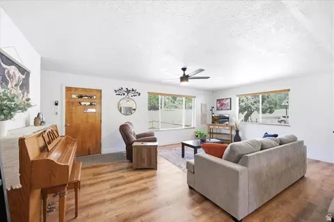 2093 E 6600 S, Uintah, UT 84405 photo 9