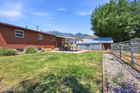 2093 E 6600 S, Uintah, UT 84405 photo 7