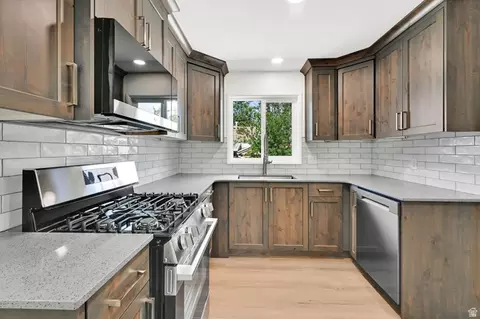 Kitchen - 321 E 4675 S, Ogden, UT 84405 photo 2 of 3