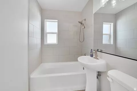 Bath - 321 E 4675 S, Ogden, UT 84405 photo 2 of 4