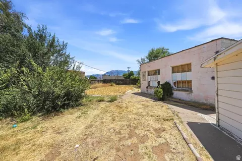 Exterior - 5480 S 2000 W, Roy, UT 84067 photo 9 of 10