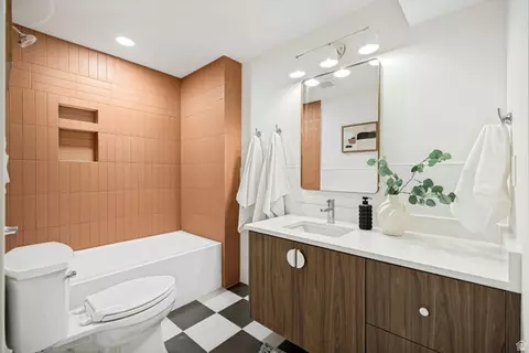 Bath - 1168 E Center St, Bountiful, UT 84010 photo 4 of 5