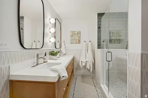 Bath - 1168 E Center St, Bountiful, UT 84010 photo 1 of 5