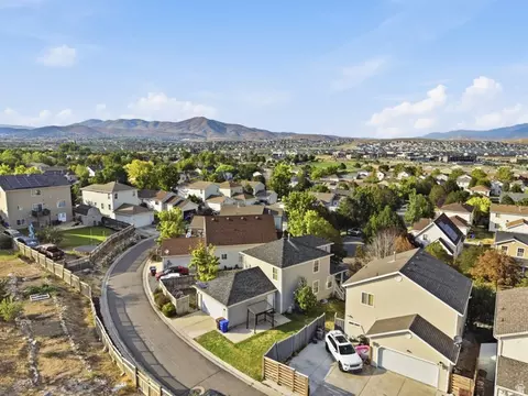 View/Area - 3918 E Parkers Pl, Eagle Mountain, UT 84005 photo 2 of 3