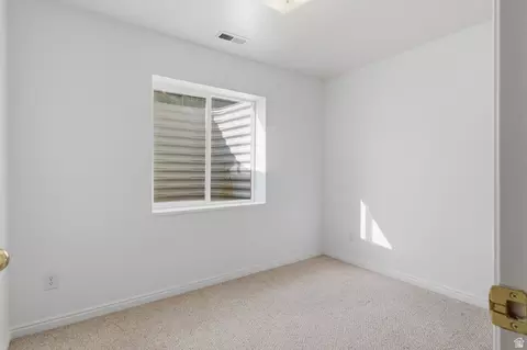 Bedroom - 3918 E Parkers Pl, Eagle Mountain, UT 84005 photo 5 of 16