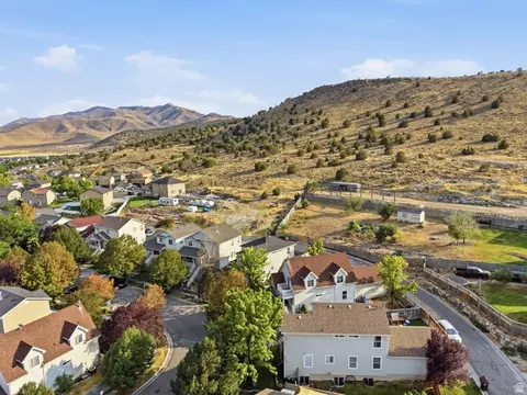 View/Area - 3918 E Parkers Pl, Eagle Mountain, UT 84005 photo 3 of 3