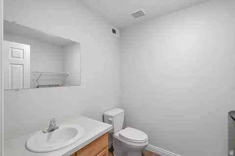 Bath - 3918 E Parkers Pl, Eagle Mountain, UT 84005 photo 1 of 5