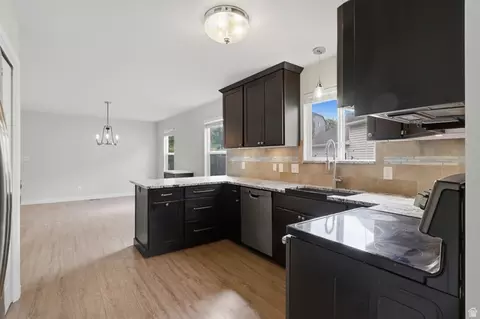 Kitchen - 3918 E Parkers Pl, Eagle Mountain, UT 84005 photo 2 of 2