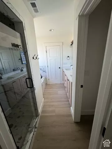 Entry Way - 1029 N 2900 E, Layton, UT 84040 photo 2 of 2