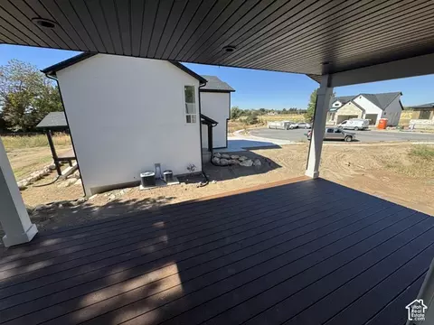 Exterior - 1029 N 2900 E, Layton, UT 84040 photo 3 of 3