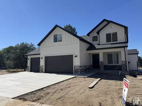 Exterior - 1029 N 2900 E, Layton, UT 84040 photo 2 of 3
