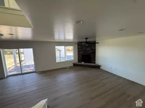 Living - 1029 N 2900 E, Layton, UT 84040 photo 2 of 4