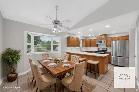 Dining - 861 Wasatch, Payson, UT 84651 photo 1 of 1
