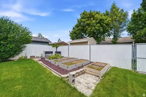 Exterior - 861 Wasatch, Payson, UT 84651 photo 3 of 5