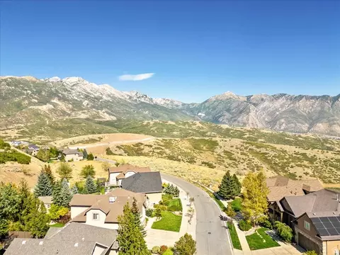 View/Area - 2187 Eagle Crest Dr, Draper, UT 84020 photo 2 of 5
