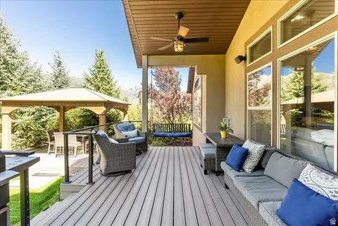 Exterior - 2187 Eagle Crest Dr, Draper, UT 84020 photo 5 of 11