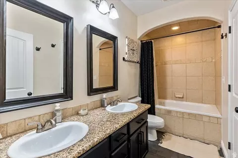 Bath - 2187 Eagle Crest Dr, Draper, UT 84020 photo 5 of 5