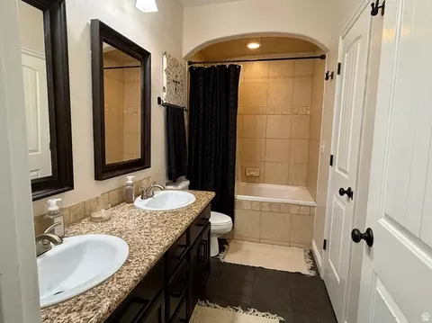 Bath - 2187 Eagle Crest Dr, Draper, UT 84020 photo 3 of 3