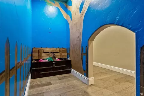 Entry Way - 2187 Eagle Crest Dr, Draper, UT 84020 photo 5 of 5