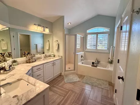 Bath - 2187 Eagle Crest Dr, Draper, UT 84020 photo 1 of 3