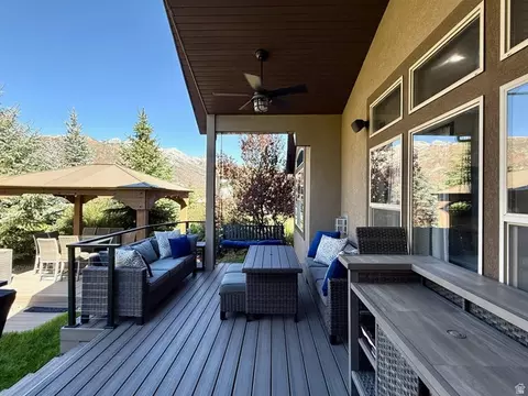 Exterior - 2187 Eagle Crest Dr, Draper, UT 84020 photo 3 of 13