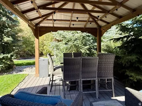 Exterior - 2187 Eagle Crest Dr, Draper, UT 84020 photo 6 of 13