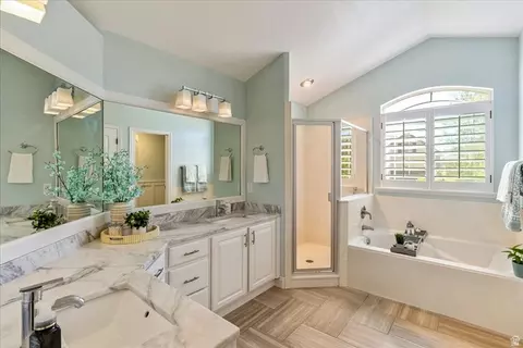 Bath - 2187 Eagle Crest Dr, Draper, UT 84020 photo 1 of 5