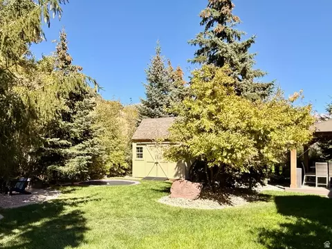 Exterior - 2187 Eagle Crest Dr, Draper, UT 84020 photo 7 of 13