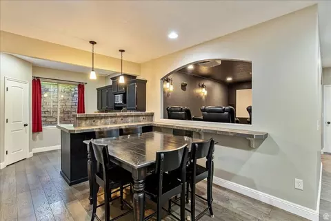Dining - 2187 Eagle Crest Dr, Draper, UT 84020 photo 2 of 3