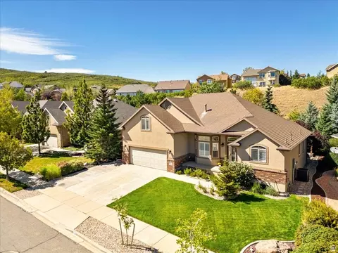 View/Area - 2187 Eagle Crest Dr, Draper, UT 84020 photo 1 of 5