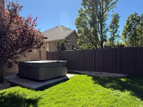 Exterior - 2187 Eagle Crest Dr, Draper, UT 84020 photo 9 of 13