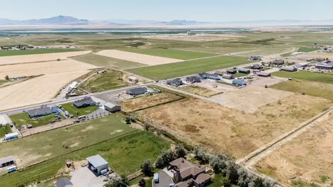 5752 W 2425 N #4, Hooper, UT 84315 photo 6