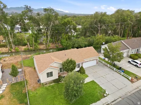8416 S 300 E, Sandy, UT 84070 photo 28
