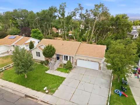 8416 S 300 E, Sandy, UT 84070 photo 27