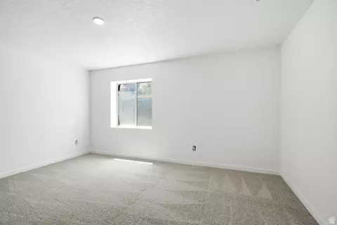 8416 S 300 E, Sandy, UT 84070 photo 19