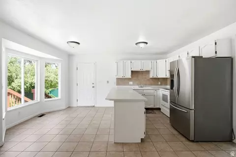 8416 S 300 E, Sandy, UT 84070 photo 5