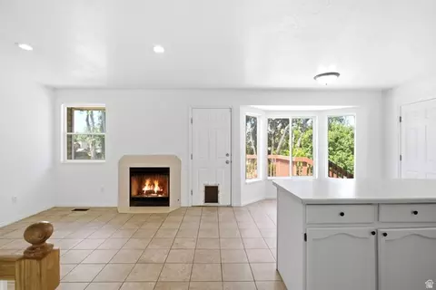 8416 S 300 E, Sandy, UT 84070 photo 8
