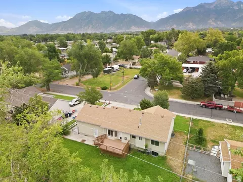 8416 S 300 E, Sandy, UT 84070 photo 33