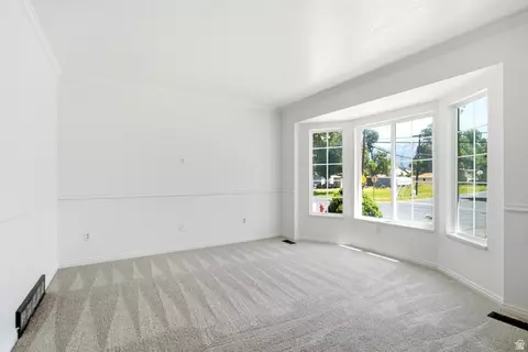 8416 S 300 E, Sandy, UT 84070 photo 6