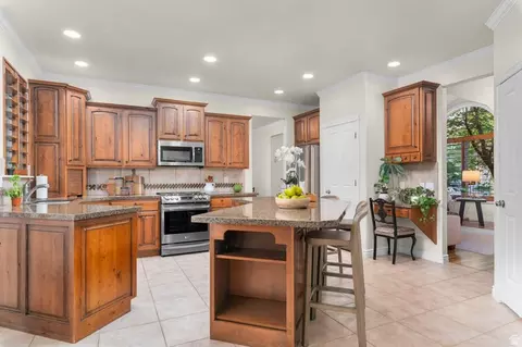 1675 E Prescott Dr, Sandy, UT 84092 photo 19