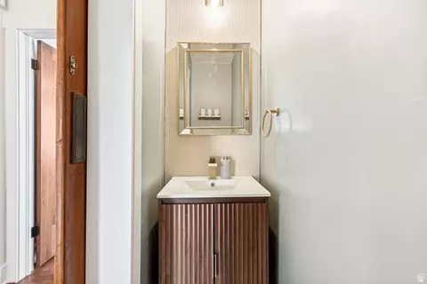 Bath - 4883 S Center St, Murray, UT 84107 photo 1 of 3