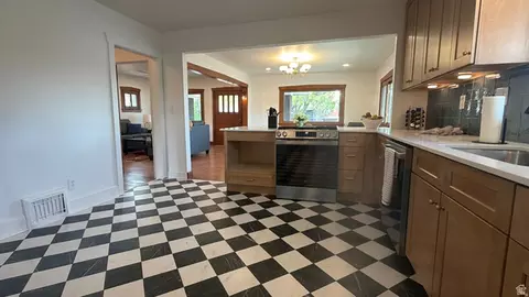 Kitchen - 4883 S Center St, Murray, UT 84107 photo 1 of 2