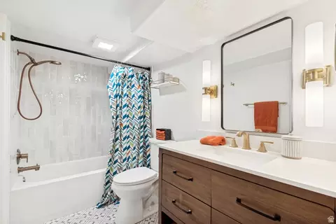 Bath - 4883 S Center St, Murray, UT 84107 photo 3 of 3