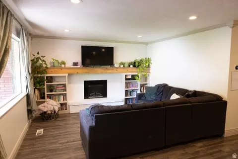 Living - 827 S 600 E, River Heights, UT 84321 photo 1 of 1