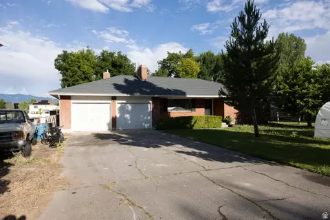 Exterior - 827 S 600 E, River Heights, UT 84321 photo 2 of 8