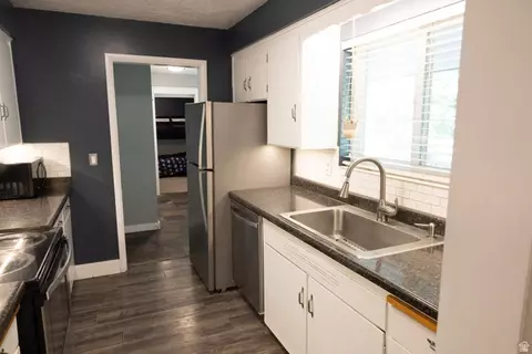 Kitchen - 827 S 600 E, River Heights, UT 84321 photo 2 of 2