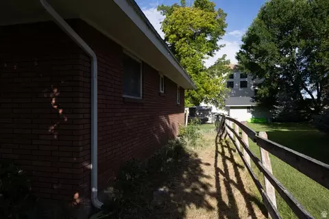 Exterior - 827 S 600 E, River Heights, UT 84321 photo 3 of 8