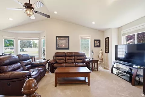 812 W 970 N, Orem, UT 84057 photo 7