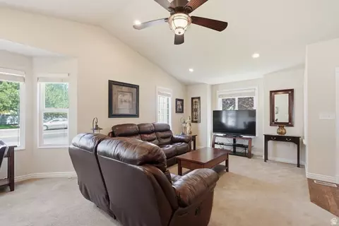812 W 970 N, Orem, UT 84057 photo 6