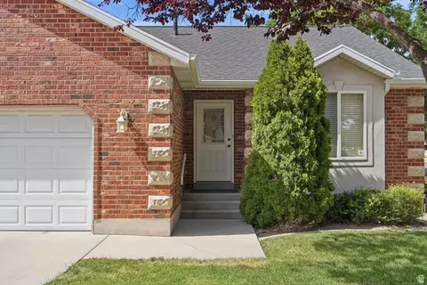 812 W 970 N, Orem, UT 84057 photo 32